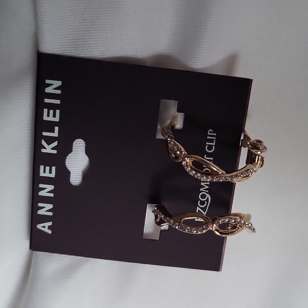 Anne Klein clip earings